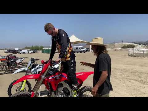 Are You a Reactor or Initiator? - Motocross Technique