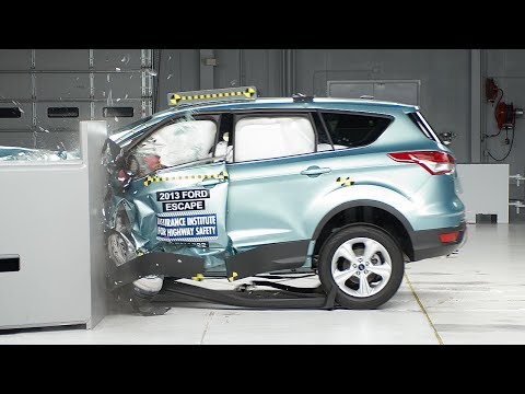 Video Crash Test Ford Escape sedan 2012