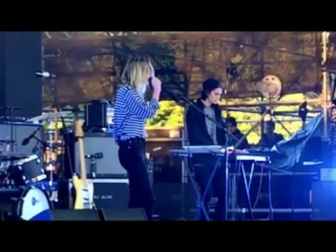 The Japanese House - Still (The Mann Center Skyline Stage) 5/15/16