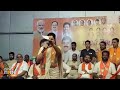 Humko Sirf 15 Second Lagega... BJPs Navneet Rana Responds to Akbaruddin Owaisis ‘15 Min’ Remark  - 00:43 min - News - Video