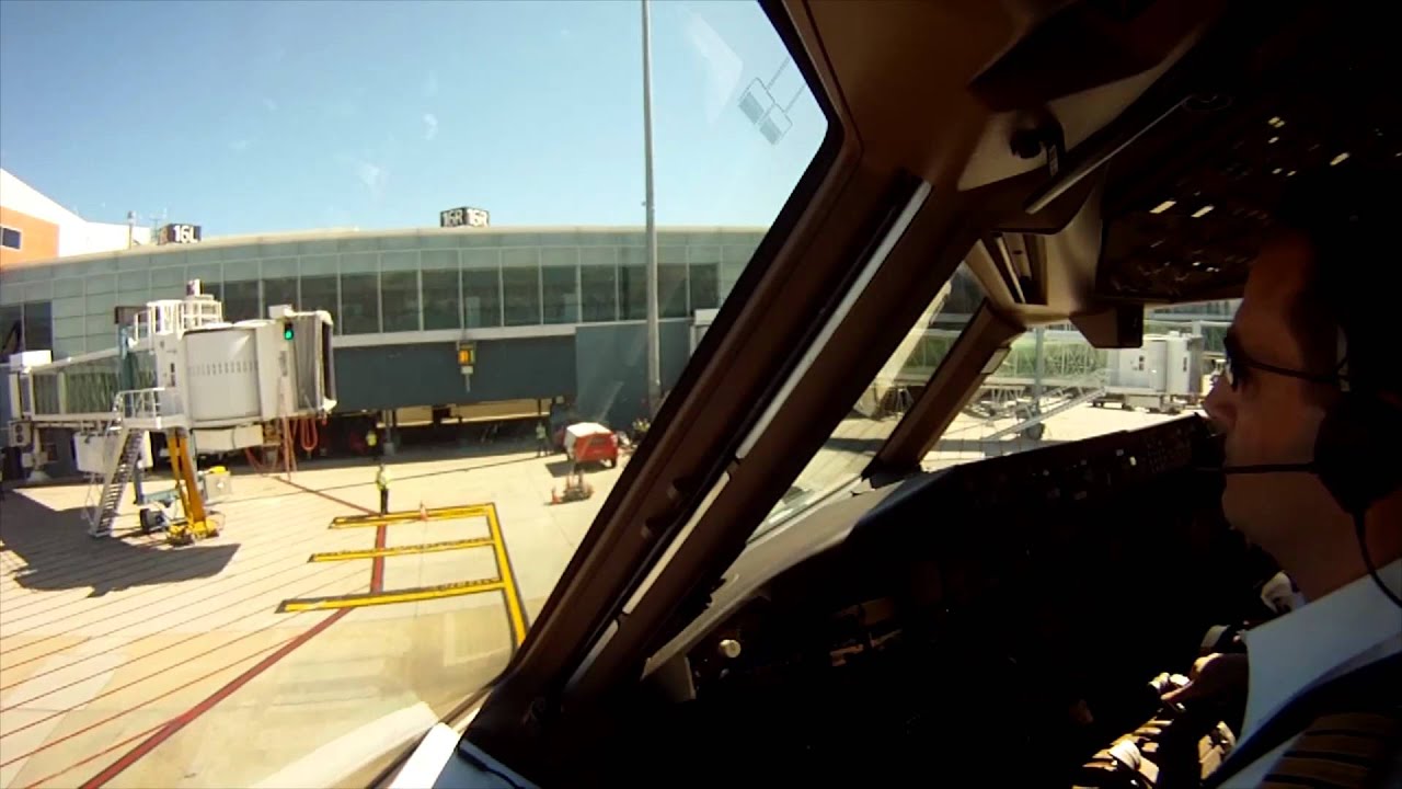 emirates-boeing-b777-landing-take-off-adelaide-adl-cockpit