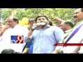 Jagan greets workers on May Day, flays Chandrababu