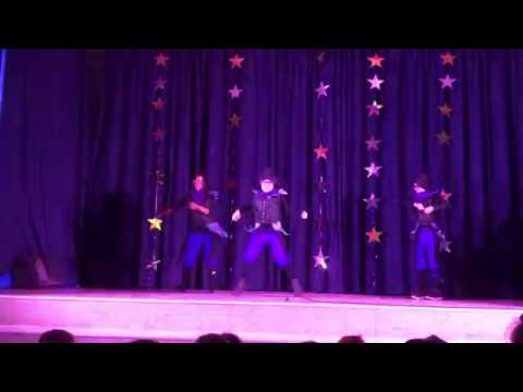 Fortnite Dance - 4th Graders Talent Show in Raven outfits