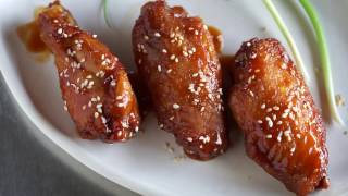 Honey-Sriracha Chicken Wings