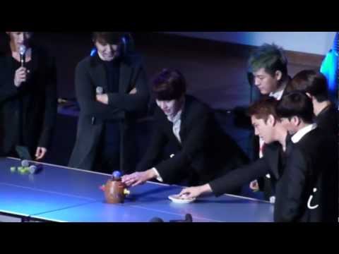 121020【HD】SJ七周年Party - 曹圭狂毆神童(?)
