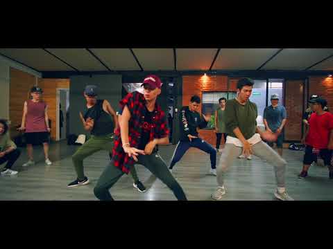 Baila Morena - Hector El Father ft Tito El Bambino - Choreography by Adrian Rivera