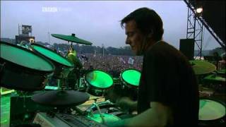 New Order - Love Vigilantes (Glastonbury 2005)