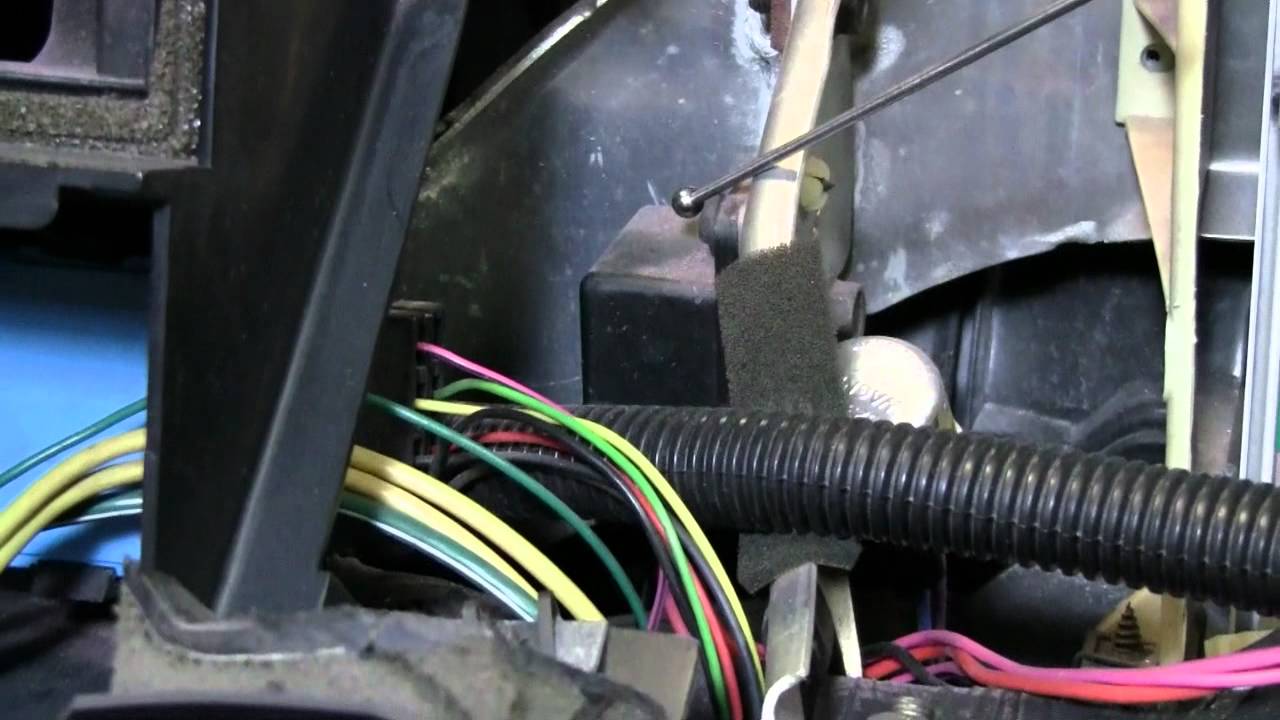 C4 Corvette Cutaway Bose Relay - YouTube fuse box location 1978 corvette 