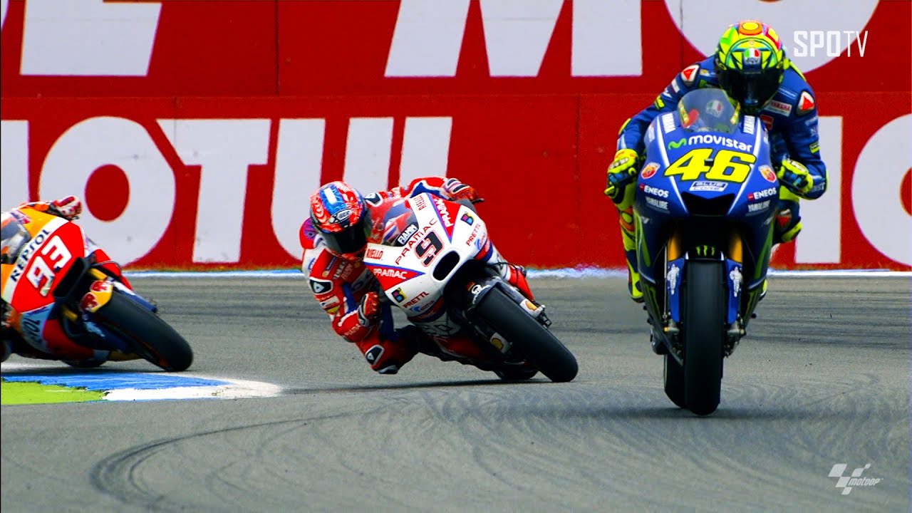 Throwback - Race Menegangkan Seri GP Belanda 2017! Duel Sengit Rossi Dengan Petrucci [MotoGP™]