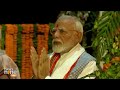 PM Modi Visits Dashashwamedh Ghat with UP CM Yogi Adityanath | News9  - 03:25 min - News - Video