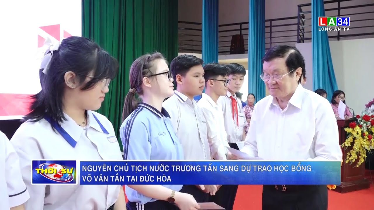 Nguyên Chủ tịch Nước Trương Tấn Sang dự trao học bổng Võ Văn Tần tại Đức Hòa