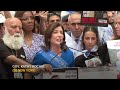 Thousands attend Parade for Israel in NYC, call for immediate release of hostages held in Gaza  - 00:59 min - News - Video