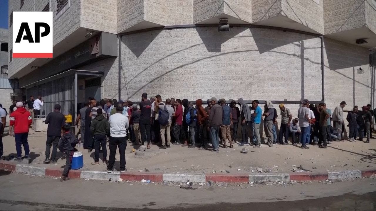 Palestinians turned away from reopened Gaza bank due to lack of cash