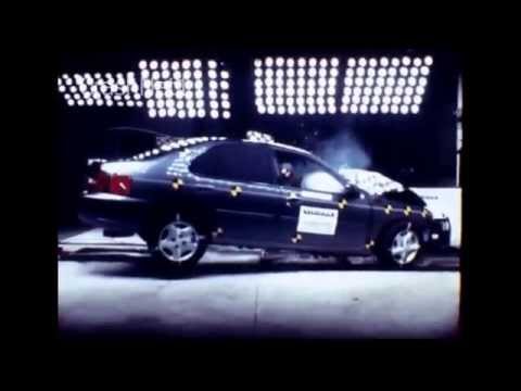 تست تصادف ویدیویی Nissan Altima 2002 - 2006