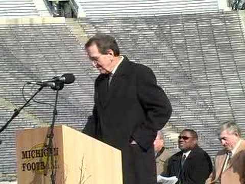 Lloyd Carr speaks at Bo Schembechler memorial part 1 - YouTube