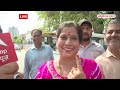 Kota में वोट डालकर देखिए क्या बोलीं लोकसभा स्पीकर Om Birla की पत्नी  - 01:50 min - News - Video