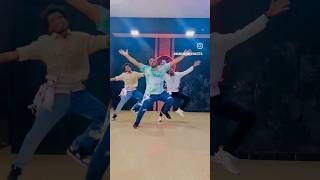 Indian funky dance gang. #ello