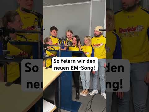 Die Punkies & Teufelskicker feiern den neuen EM-Song HAND IN HAND! #shorts #em2024 #fußball