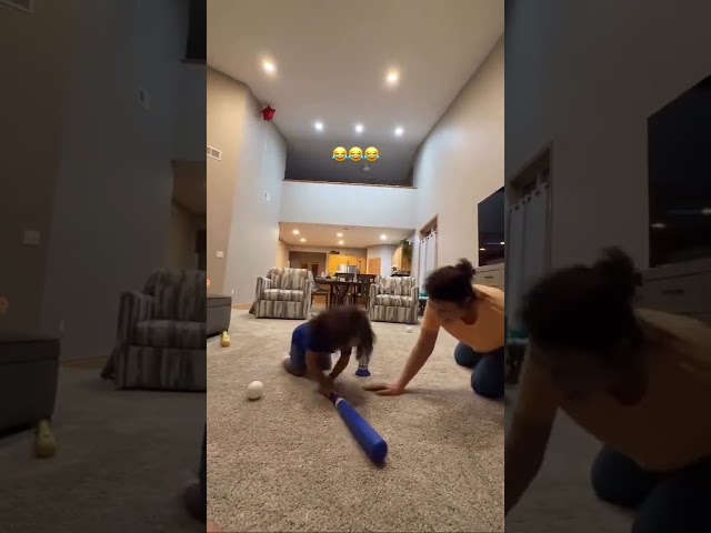 The most determined 2.5-year-old of all-time 😤 (via @t0ribaby/TT, @jeremysutherland/TT)