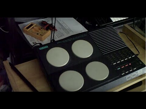 Yamaha DD-5 (modified) triggered by Doepfer Dark-time sequencer