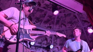 Hovvdy - Bad News (Live @ The Deaf Institute, Manchester)