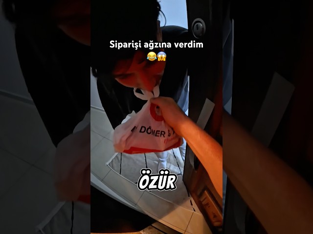 Siparişi ağzına verdim 😱😂 #shorts #tiktok #keşfet #motovlog #viral #fyp #reels #kurye #trendyolgo