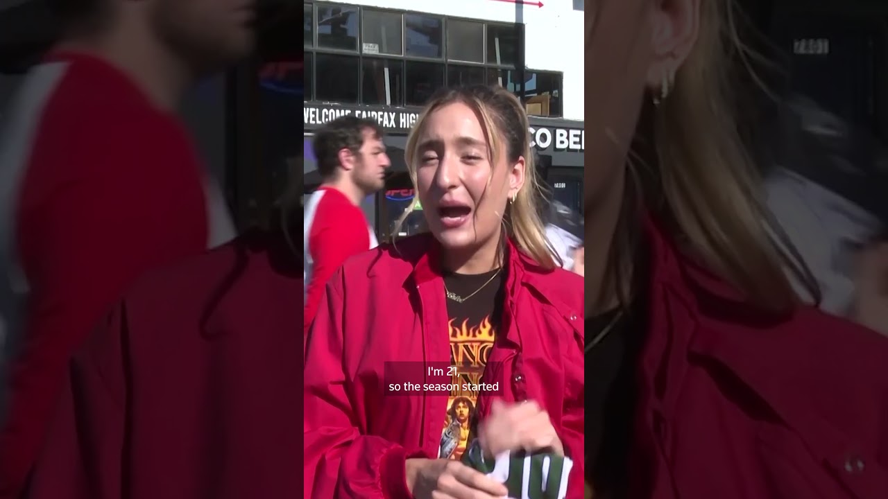 🚲 Fans turn out for 'Stranger Things' bike-riding event