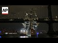 WATCH: Mexican navy sailing ship hits Brooklyn Bridge