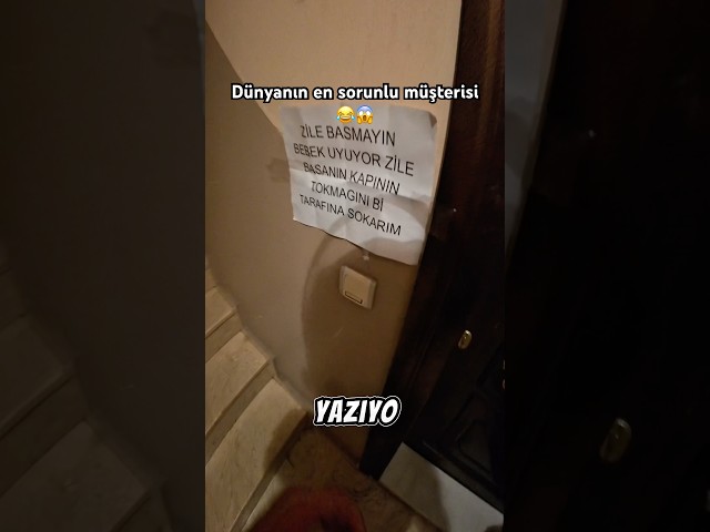 Müşterinin kapıya yazdığına bakın 😂😱 #shorts #keşfet #motovlog #viral #tiktok #fyp #reels #kurye