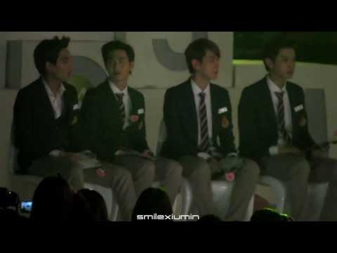 131114 엠씨석 KAI 와 분홍신 무대 구경중인 아이들