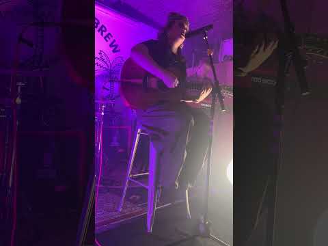 Lola Young-Intrusive Thoughts @ Signature Brew, Haggerston, Nov 16th 2023