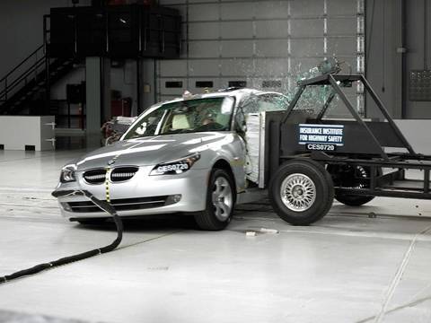 crash test vidéo BMW 5 E60 E60 2007 à 2009