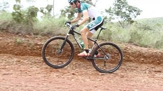 Bikers Rio Pardo | Vídeos | Dicas de MTB com Marconi Cabeleira: Controlando a tração pedalando em pé no cacalho