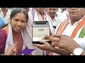 Congress Leader Ponnala Lakshmaiah Inspects Paddy Procurement Centre | V6 News  - 03:16 min - News - Video