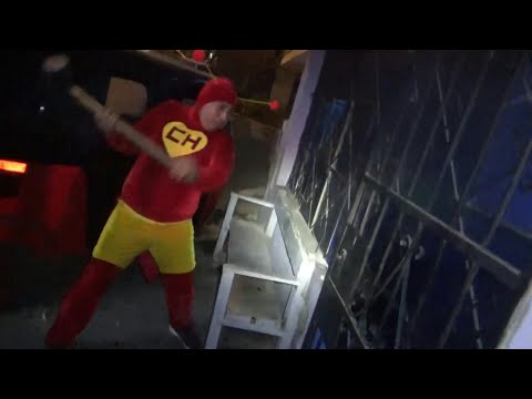 Peruvian police officer in costume helps bring down drug traffickers | AFP