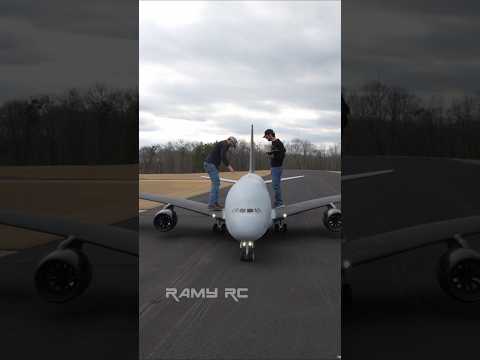 You can only do that when you have a robust landing gear! #airbus #A380 #rc #aviation