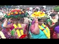 Minister Seethakka And Konda Surekha Lifts Bathukamma | Warangal Bathukamma Celebrations  | V6 News  - 04:14 min - News - Video