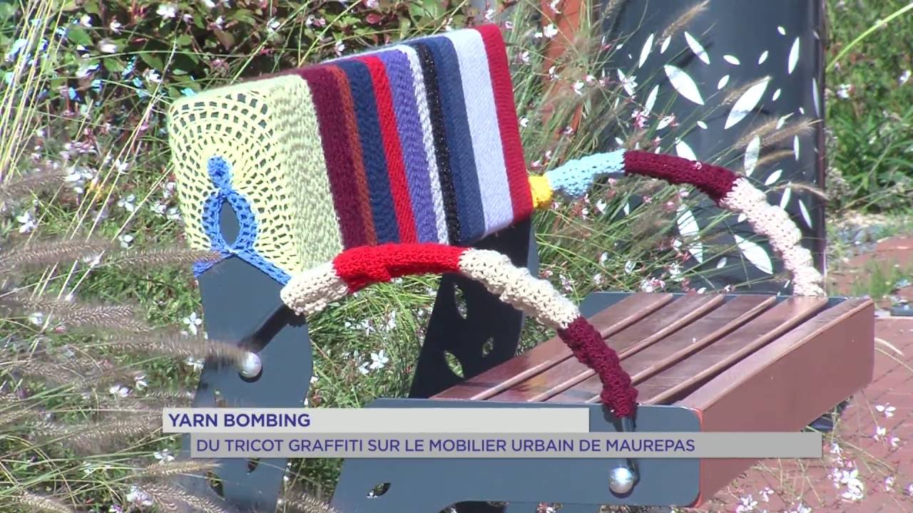 Yarn Bombing : du tricot graffiti sur le mobilier urbain de Maurepas