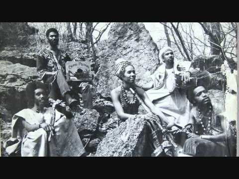 The Pyramids - Nsorama  / From : King of Kings (1974) online metal music video by IDRIS ACKAMOOR