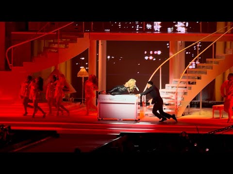 Fast Times - Sabrina Carpenter: Short n’ Sweet Tour 2024 [LIVE]