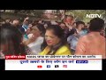 Delhi: मेडिकल स्टूडेंट ने प्रोफ़ेसर पर लगाया यौन शोषण का आरोप, न्याय के लिए कॉलेज के बाहर प्रदर्शन  - 02:47 min - News - Video