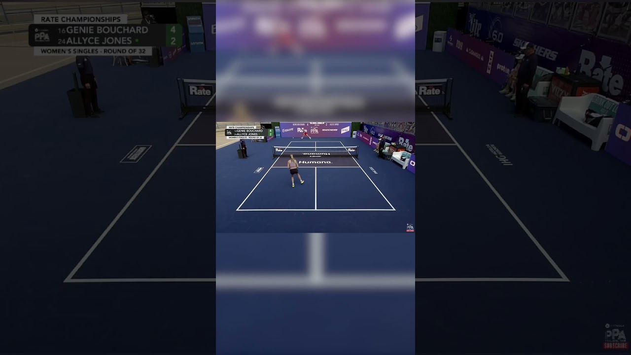 A beautiful overhead from Genie Bouchard 🤩