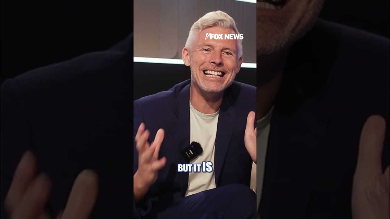 Des Bishop jokes 'BACK TO THE FUTURE' is the new Humphrey Bogart #foxnews #news #us #fox