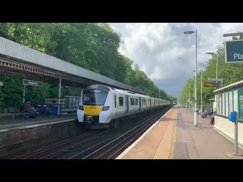 Class 700 crossover at Preston Park with tones 11/05/23
