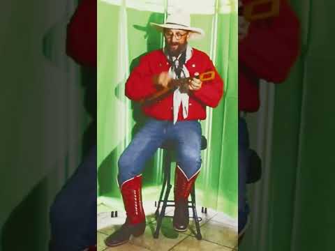 #old Lady  - 4th vs - I'm not kidding you, she just opened her throat! #ukulele #folkmusic