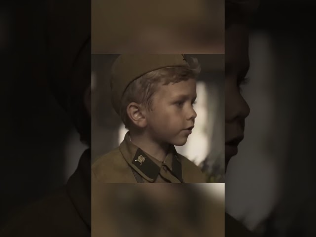 Seorang anak laki-laki menjadi tentara, bahkan musuh pun terkejut #celana pendek