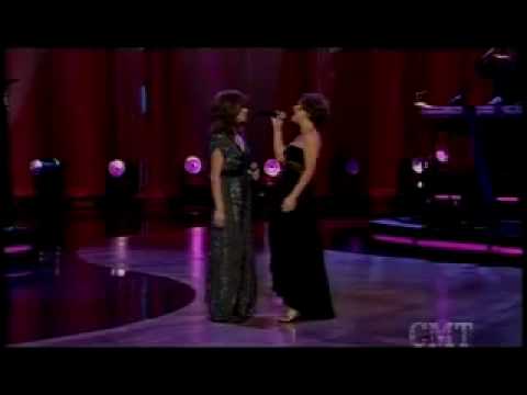 Kelly Clarkson and Martina Mcbride - Does he love you Live