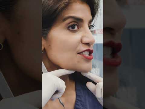 Dr. Lara Deskin shows the essential tools for plastic surgery. #Surgery #Doctor #Medical