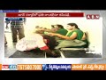 జగన్ మోసం చేశాడంటూ నిరసనకి దిగిన బ్రాహ్మణులు..! Brahmins Protest | Jagan | ABN Telugu  - 05:19 min - News - Video
