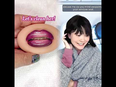 WOMAN TRIES TO STEAL A WINDOW SEAT FROM A KID AND GETS A SURPRISE 😂 #youtubeshorts